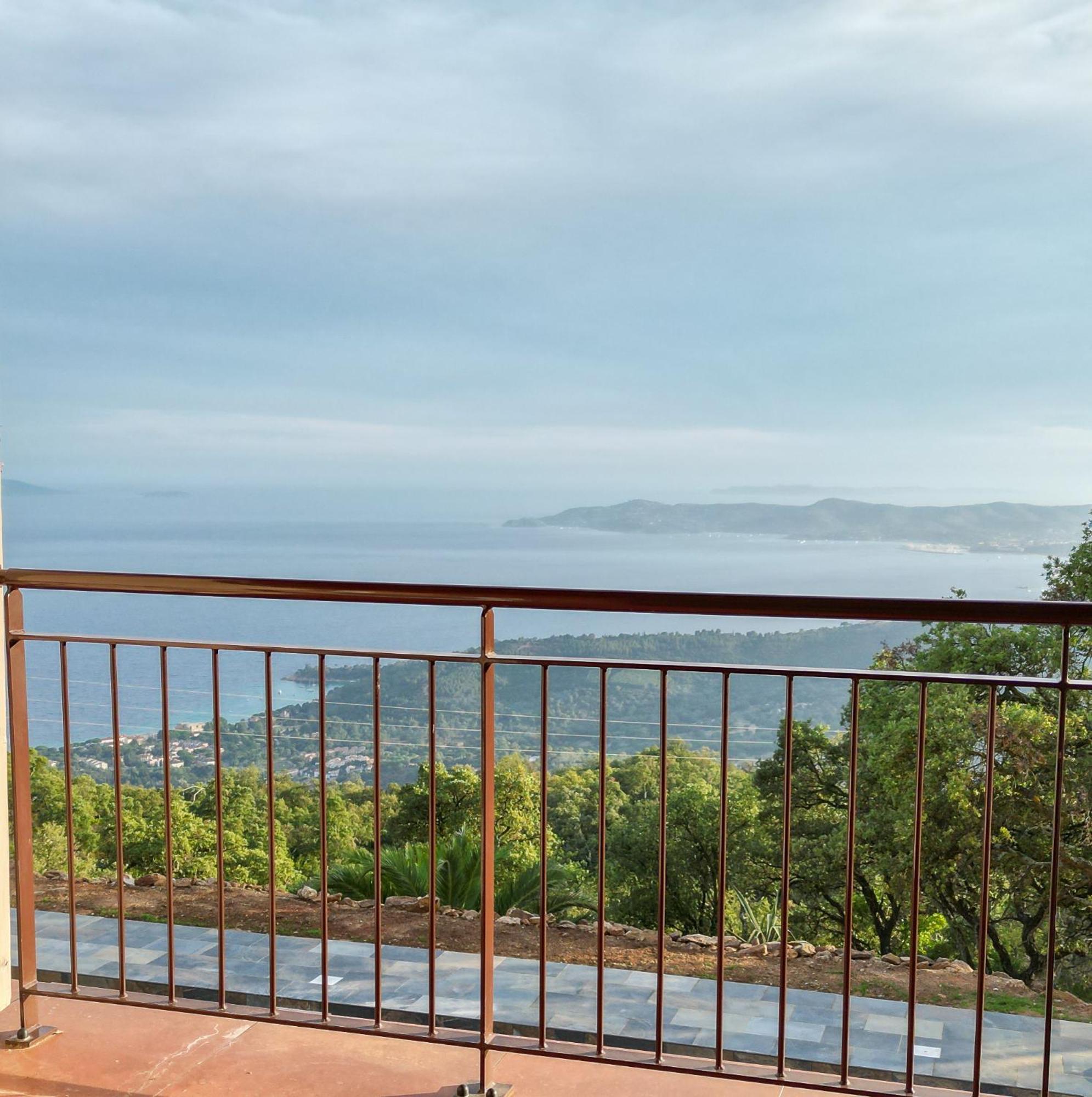 Grande Villa 750 M2 Le Mas Des Chenes Bormes-les-Mimosas Εξωτερικό φωτογραφία